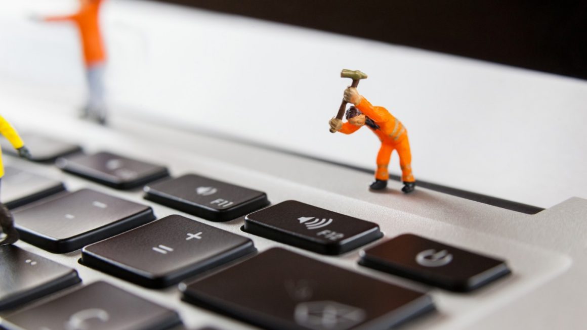 5 Kebiasaan ini membuat laptop dan PC cepat rusak